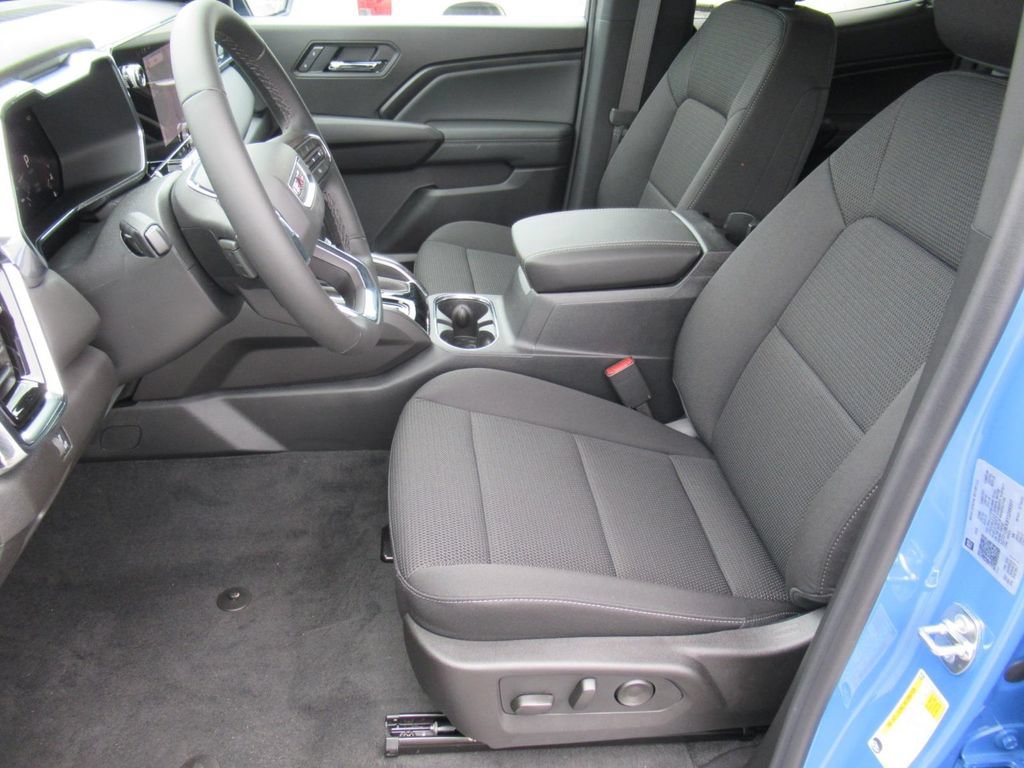 New 2026 GMC Canyon Elevation w/ Convenience Package RWD image 16