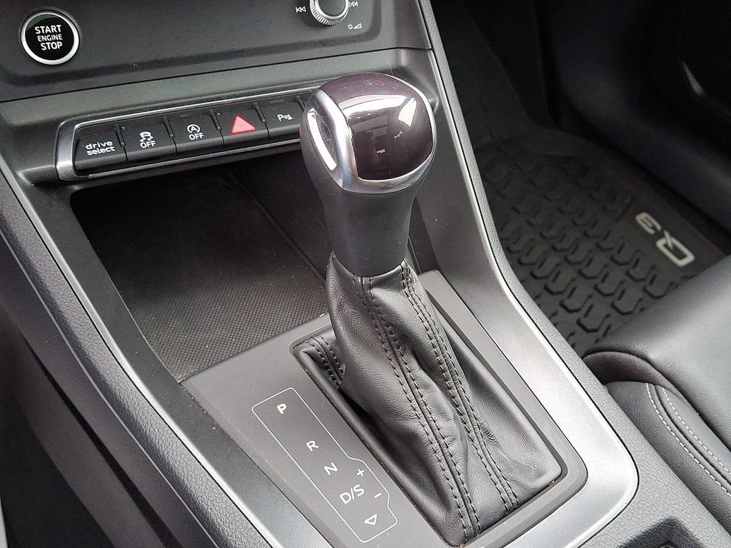 Used 2023 Audi Q3 2.0T Premium w/ Black Optic Sport Package AWD/4WD image 17
