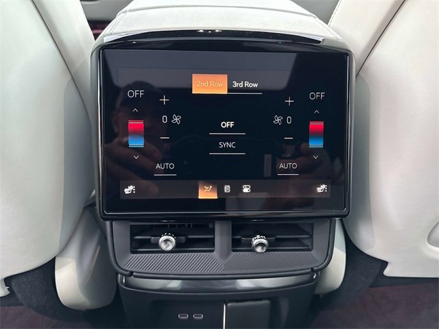 New 2026 Cadillac Vistiq Sport image 17