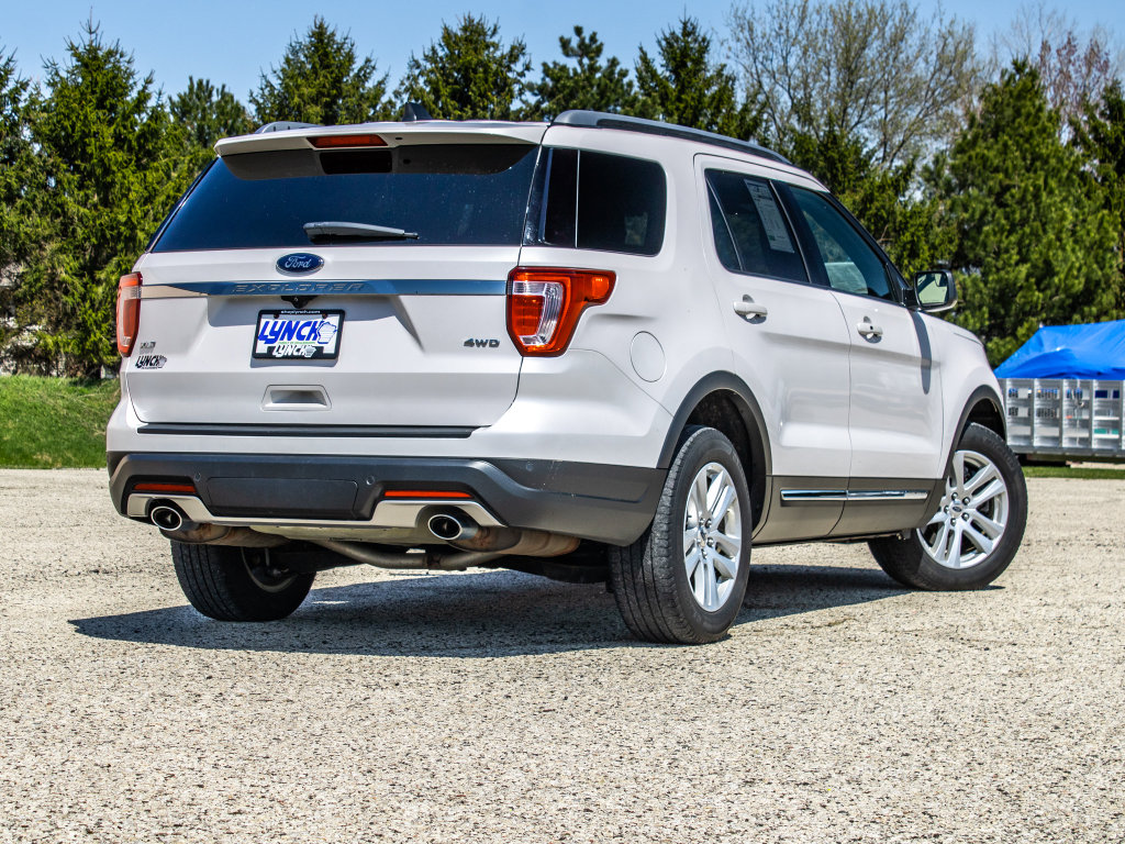 Used 2018 Ford Explorer XLT image 15
