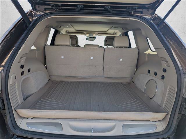 Used 2017 Jeep Grand Cherokee Overland w/ Jeep Active Safety Group AWD/4WD image 6