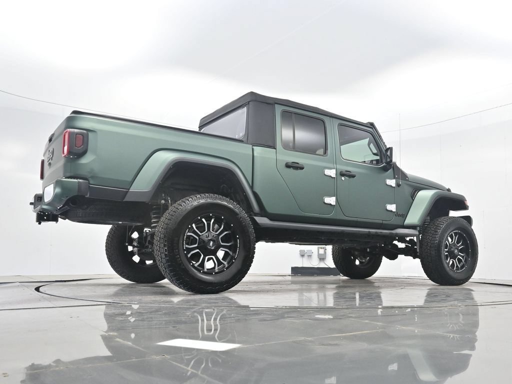 Used 2023 Jeep Gladiator Sport AWD/4WD image 32