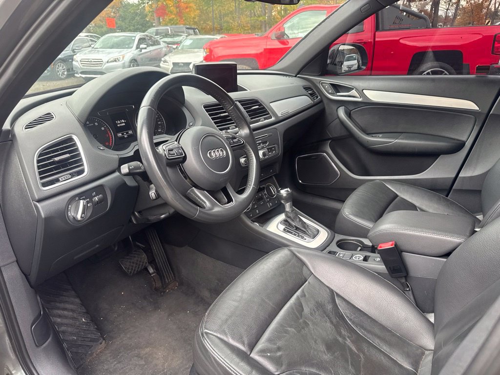 Used 2018 Audi Q3 2.0T Premium Plus w/ Premium Plus Package AWD/4WD image 29