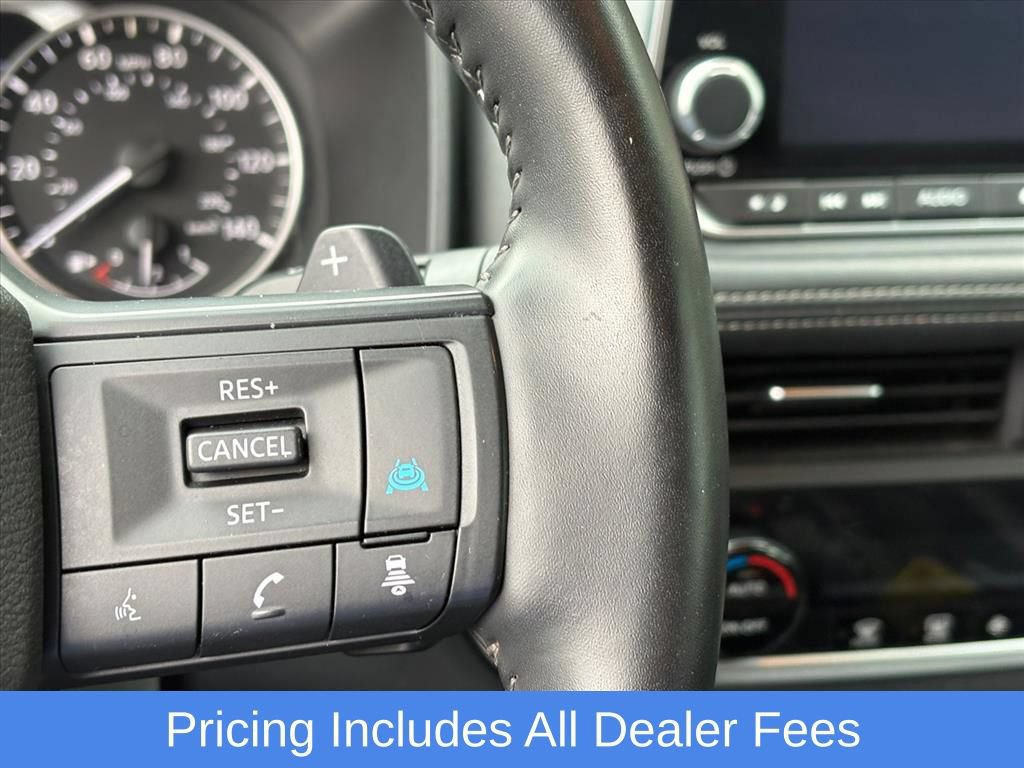 Certified 2025 Nissan Rogue SV FWD image 15