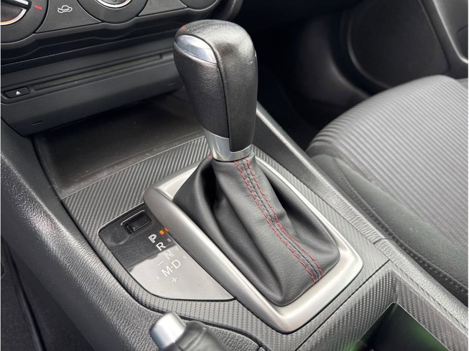 Used 2014 MAZDA MAZDA3 i Touring image 19