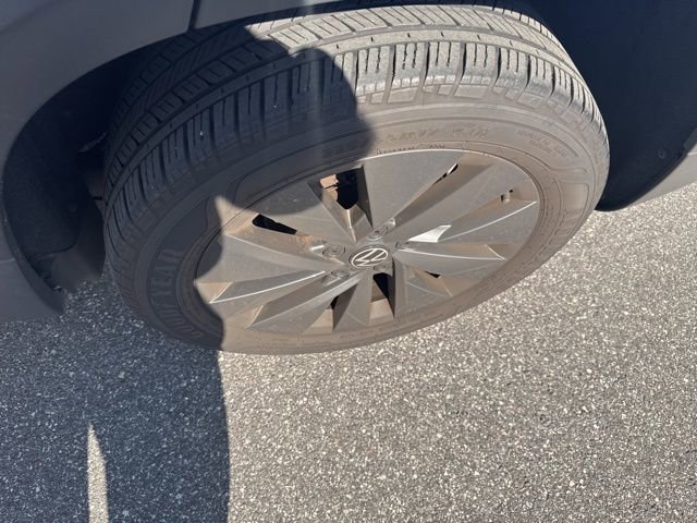 Certified 2023 Volkswagen Taos S w/ IQ Drive S Package image 9