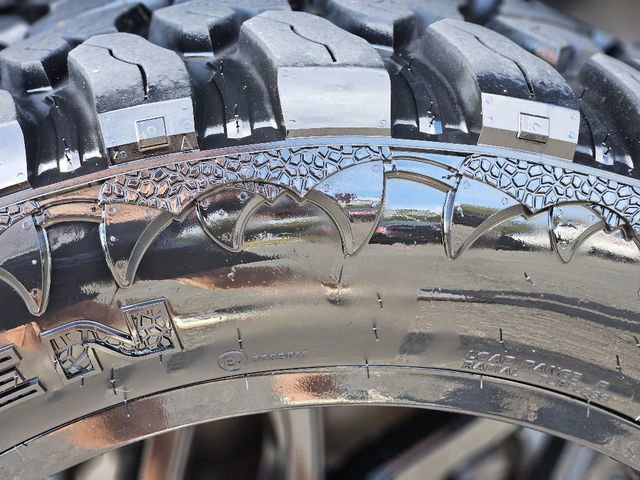 Used 2023 Jeep Gladiator Sport S image 11