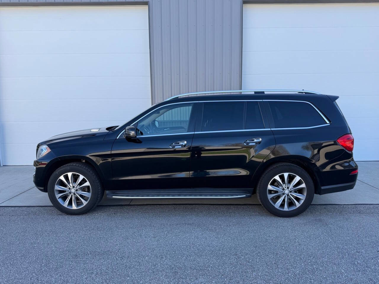 Used 2014 Mercedes-Benz GL 450 4MATIC image 4
