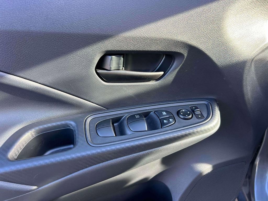 Used 2025 Nissan Versa S image 16