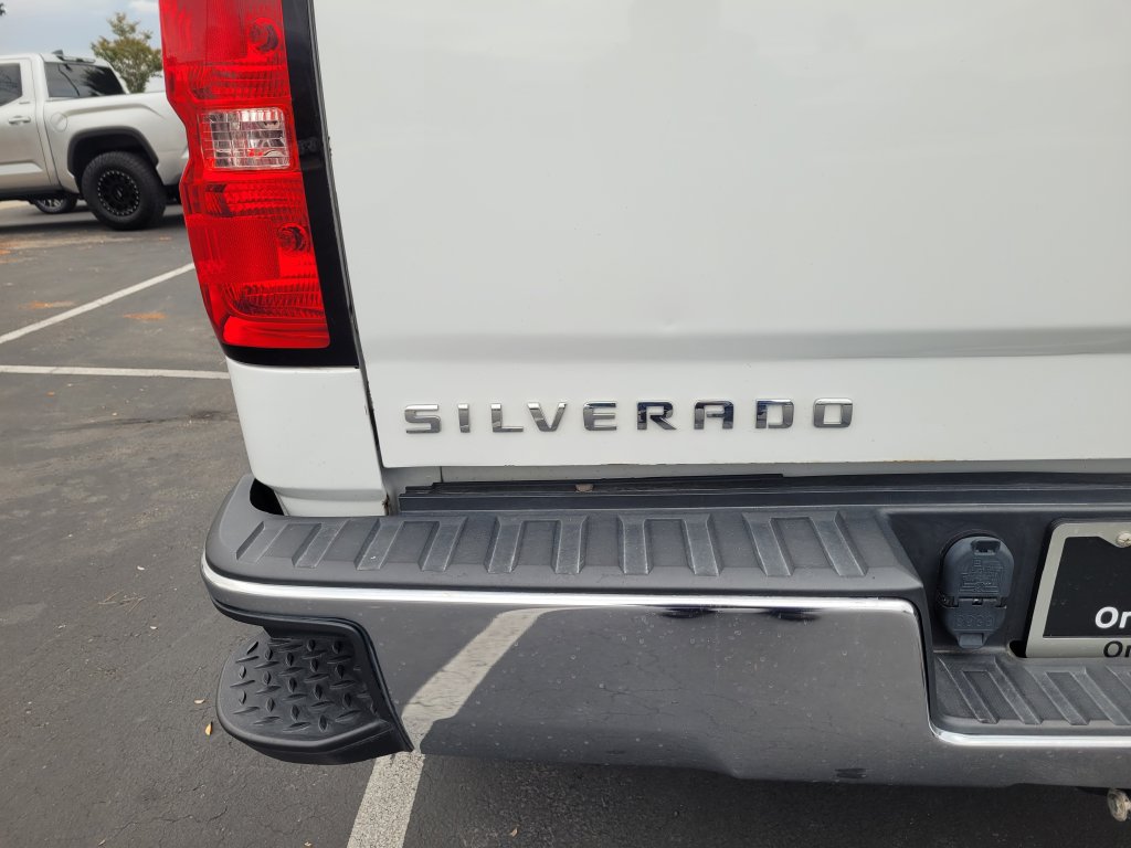 Used 2018 Chevrolet Silverado 1500 LT w/ All Star Edition AWD/4WD image 17