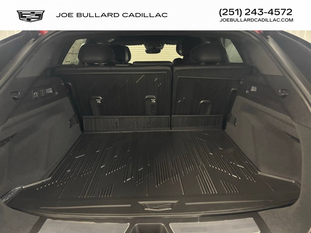 New 2026 Cadillac Lyriq Premium Luxury w/ LPO, Floor Liner Package AWD/4WD image 21