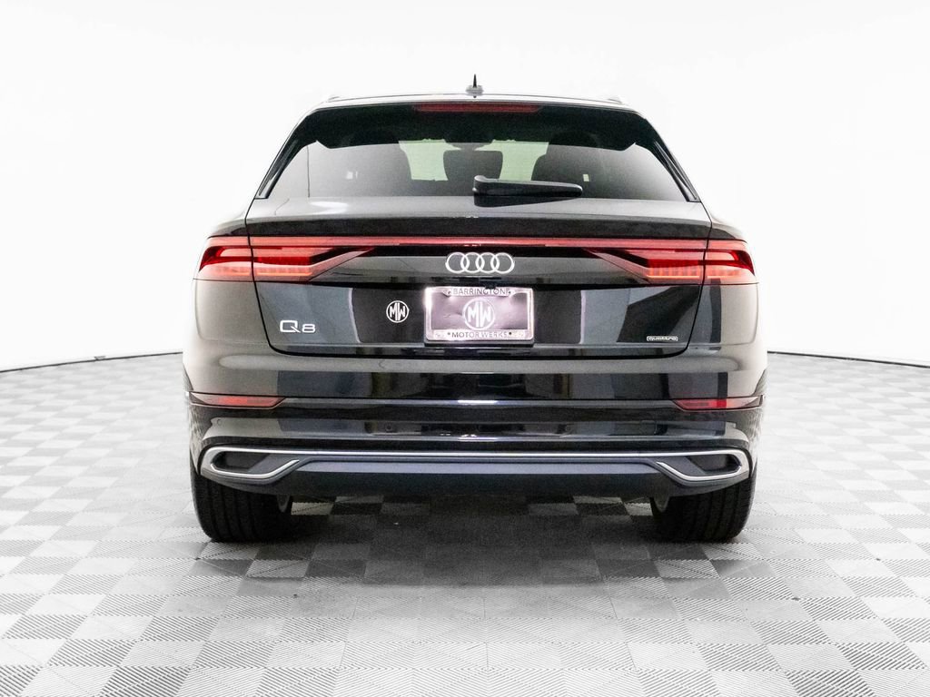 Used 2023 Audi Q8 Premium w/ Convenience Package image 4