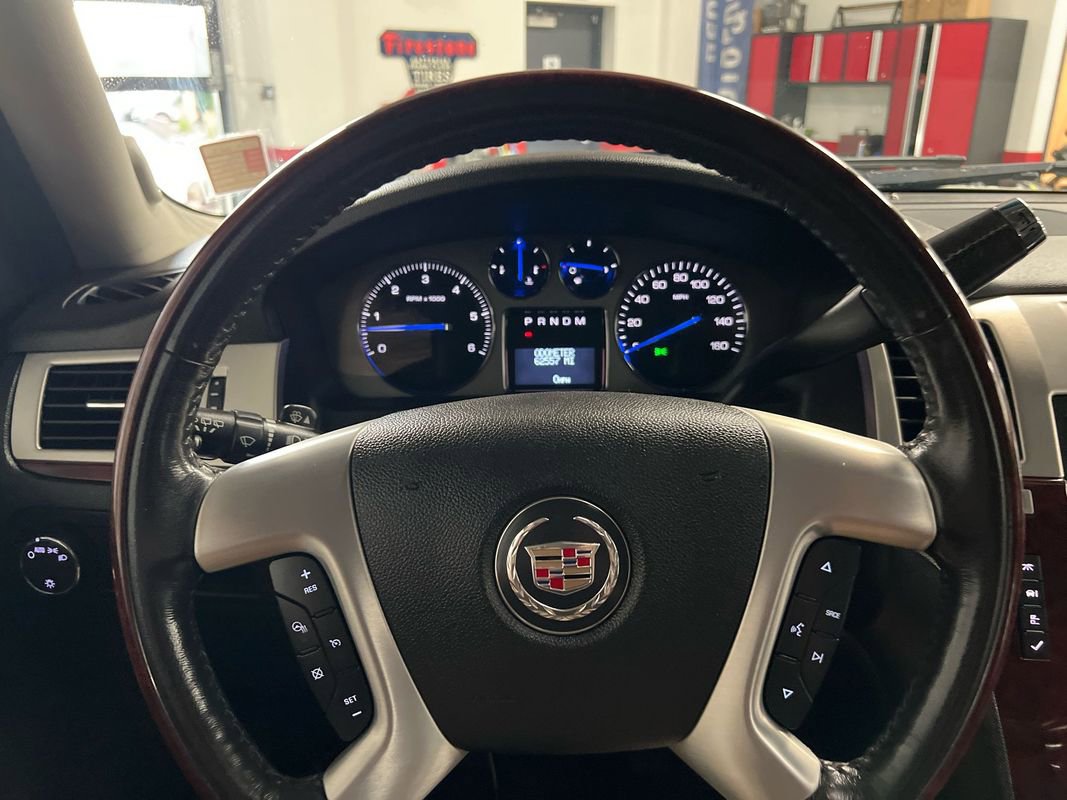 Used 2007 Cadillac Escalade AWD w/ Climate Package image 81