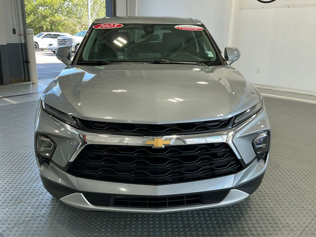 Used 2025 Chevrolet Blazer LT FWD image 20