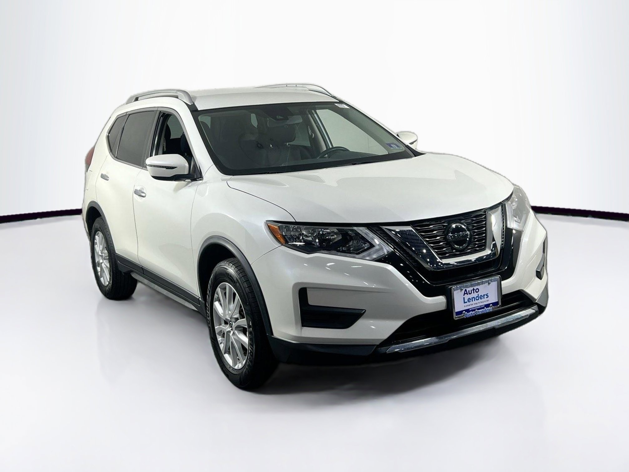 Used 2020 Nissan Rogue SV image 3