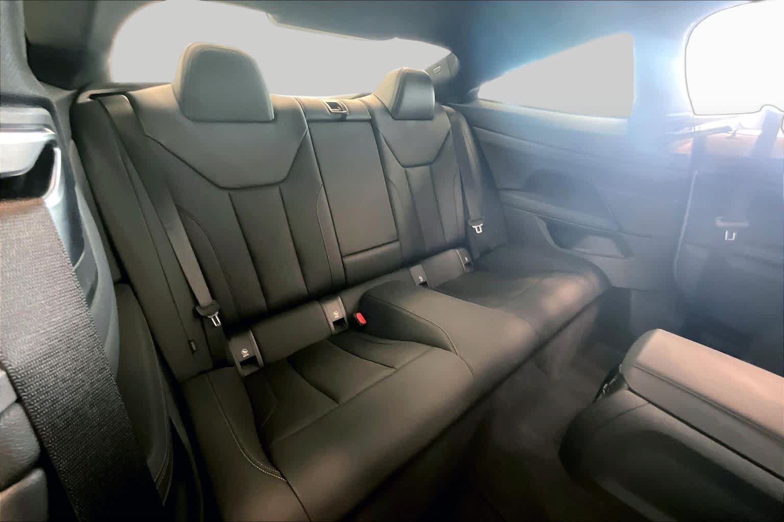 Used 2025 BMW 430i Coupe w/ Convenience Package RWD image 18