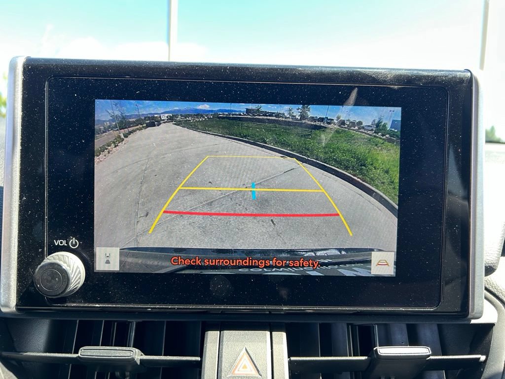 Used 2025 Toyota RAV4 XLE AWD/4WD image 16
