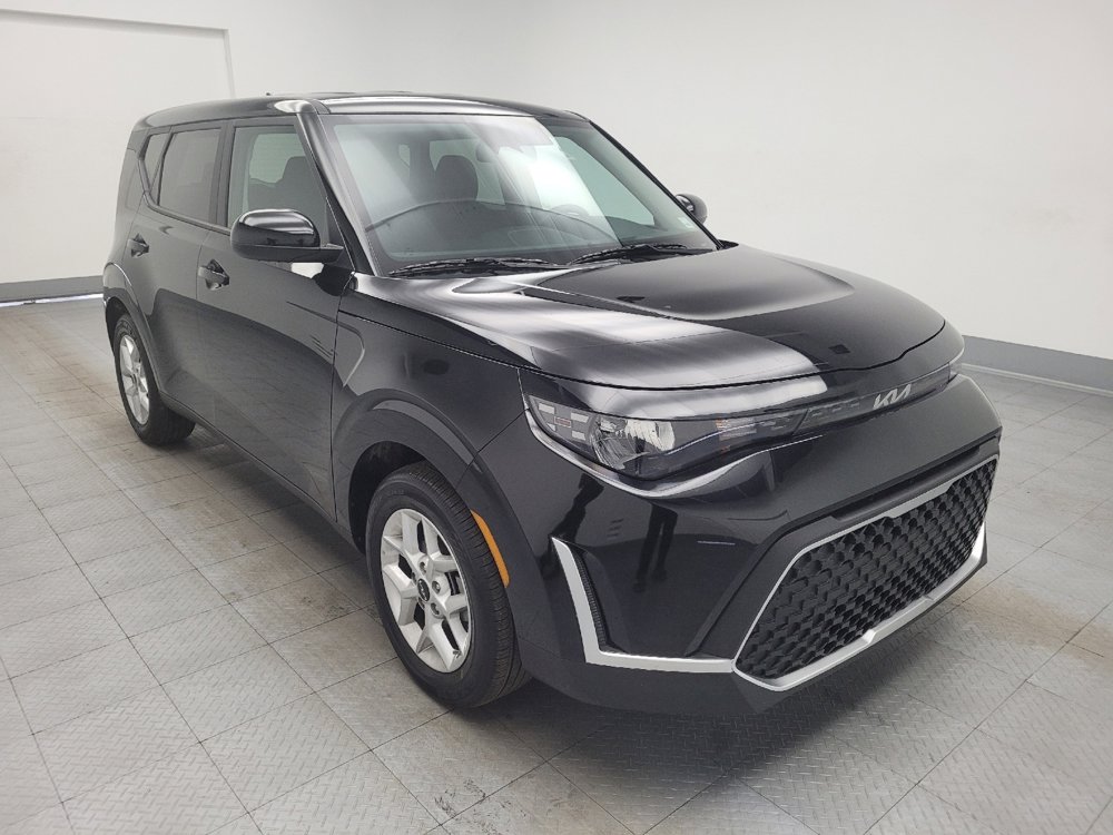 Used 2025 Kia Soul LX image 13