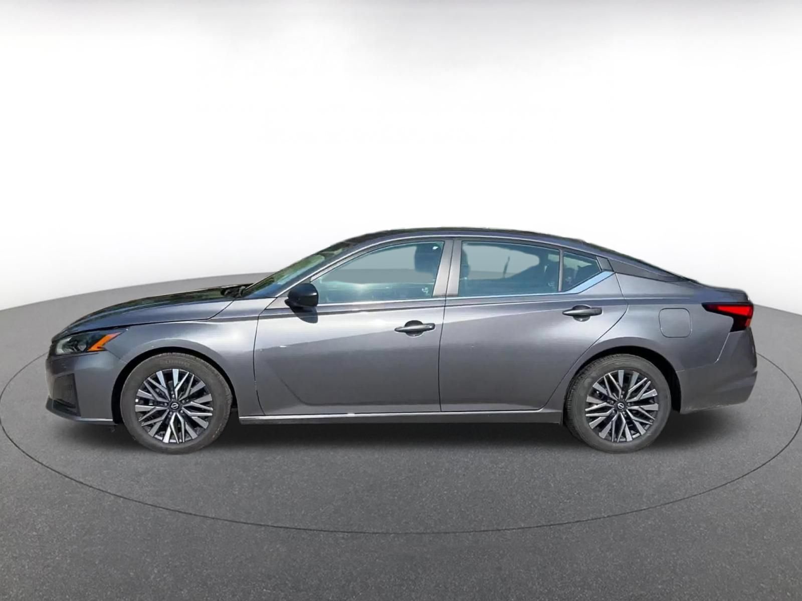 Used 2026 Nissan Altima 2.5 SV FWD image 10