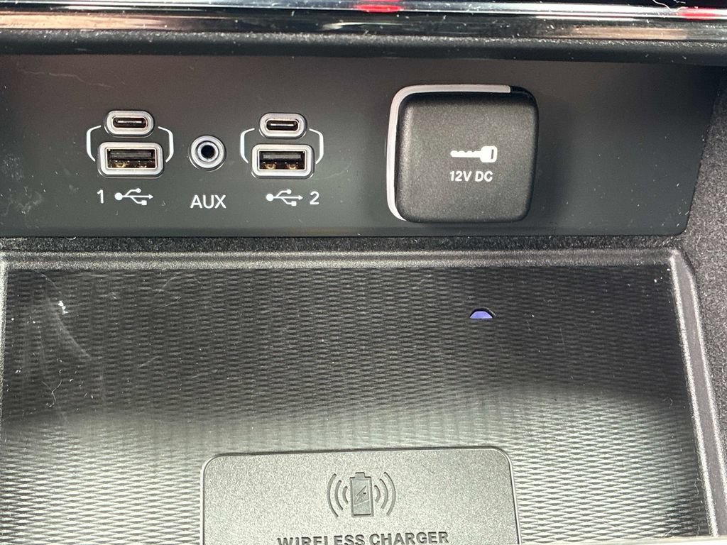 Used 2022 Jeep Grand Cherokee Laredo w/ Luxury Tech Group I AWD/4WD image 32