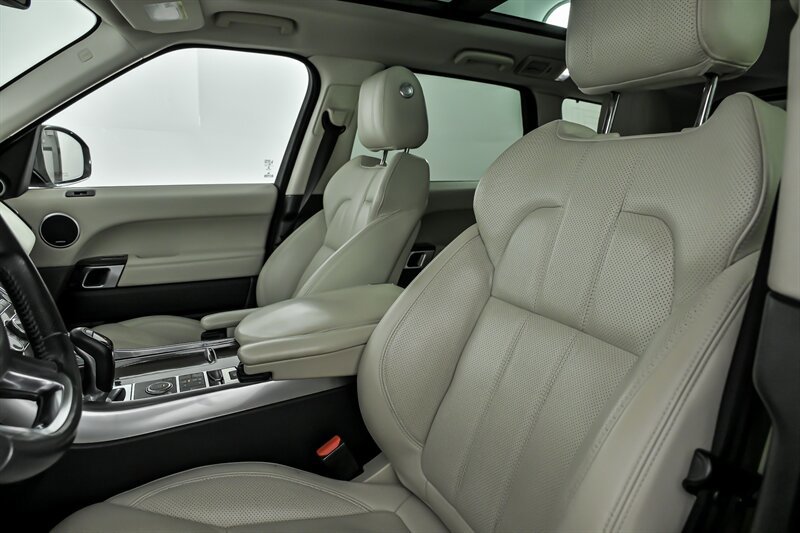 Used 2014 Land Rover Range Rover Sport HSE image 19