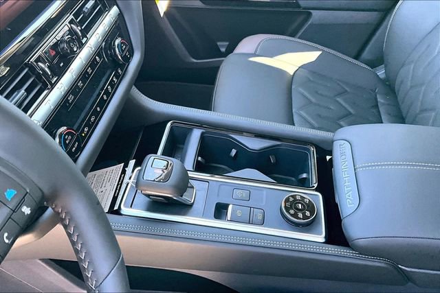 New 2026 Nissan Pathfinder Platinum image 9