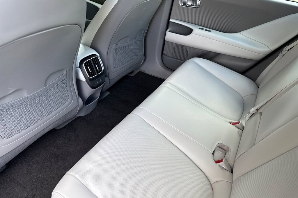 Used 2023 Hyundai Ioniq 6 SEL image 9