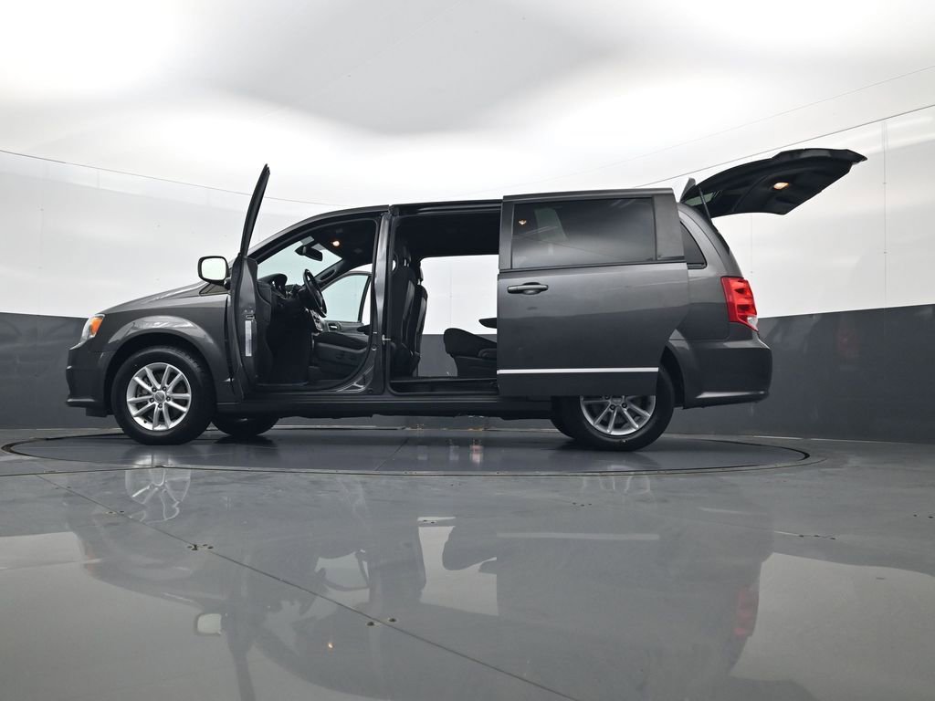 Used 2020 Dodge Grand Caravan SE image 35