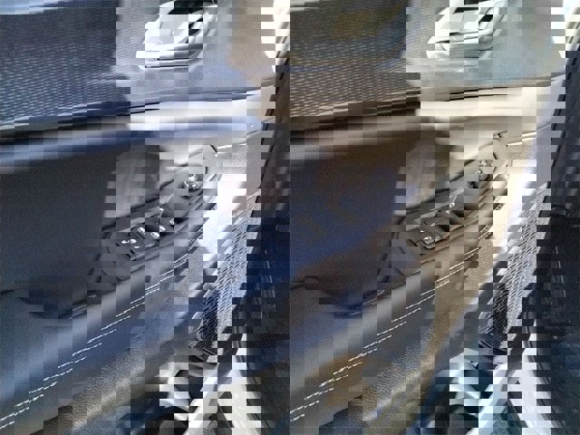 New 2025 Jeep Grand Cherokee Altitude image 29