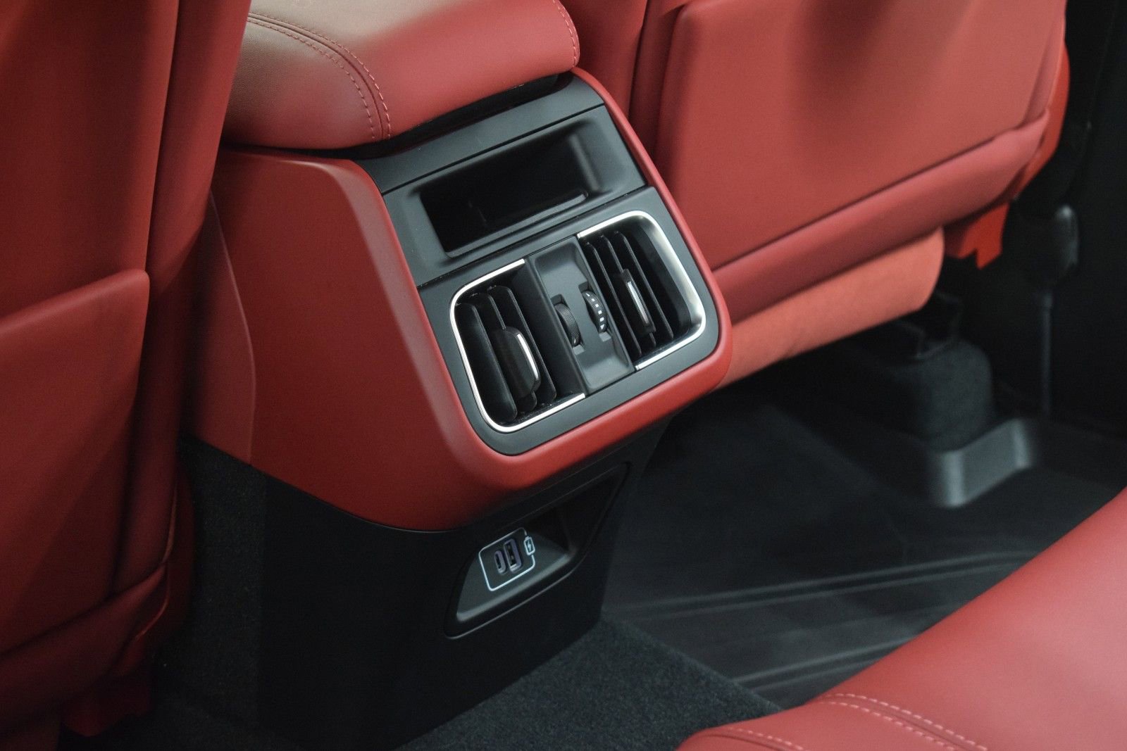 Used 2023 Maserati Grecale Modena AWD/4WD image 22