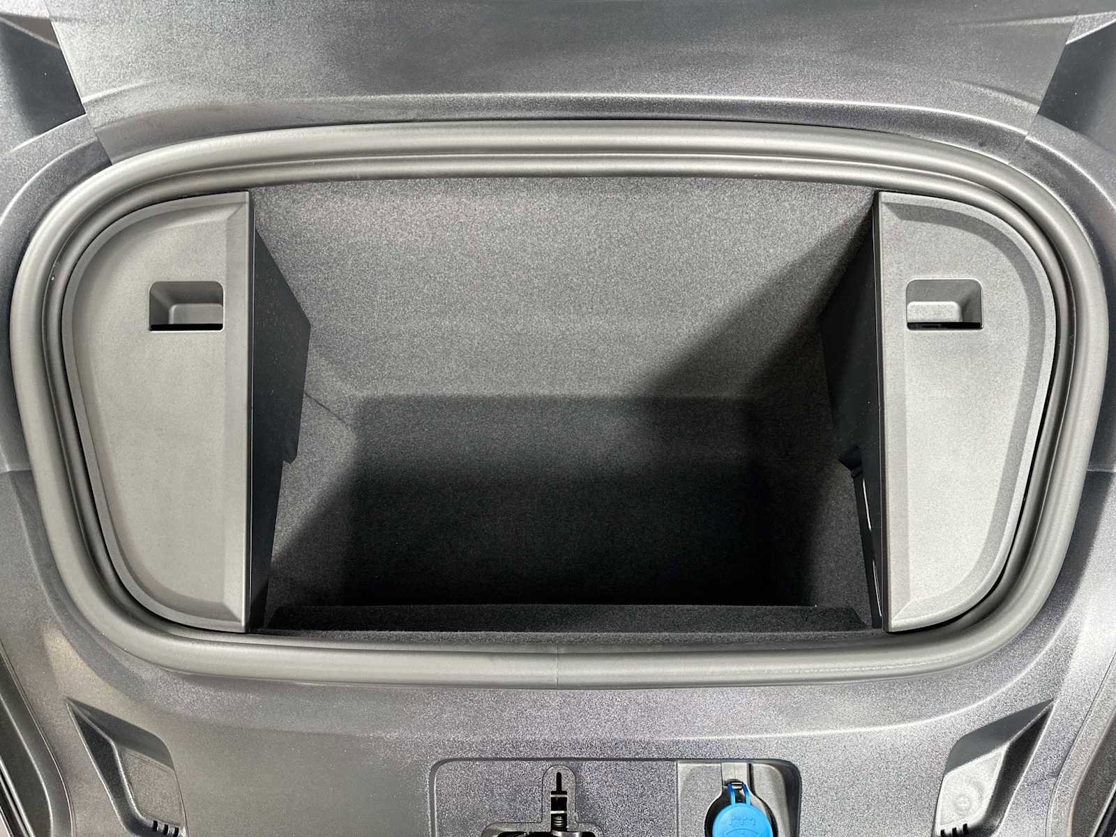 Certified 2025 Porsche Taycan image 30