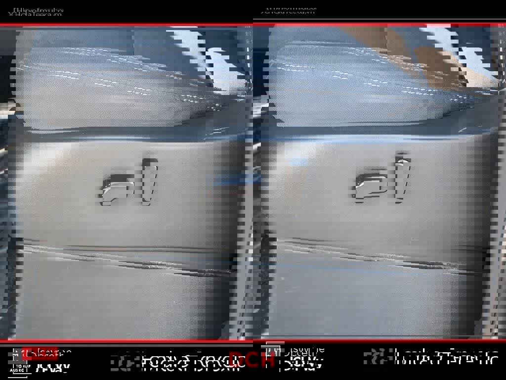 Used 2023 Nissan Frontier SV image 17