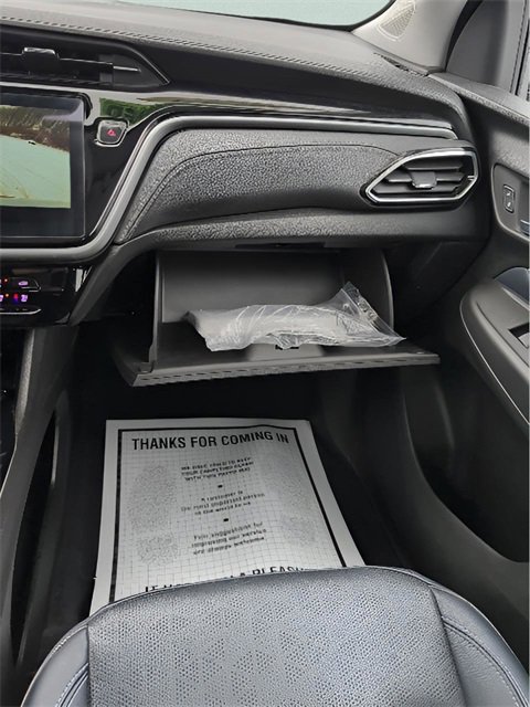 Used 2023 Chevrolet Bolt EUV LT w/ Convenience Package image 18