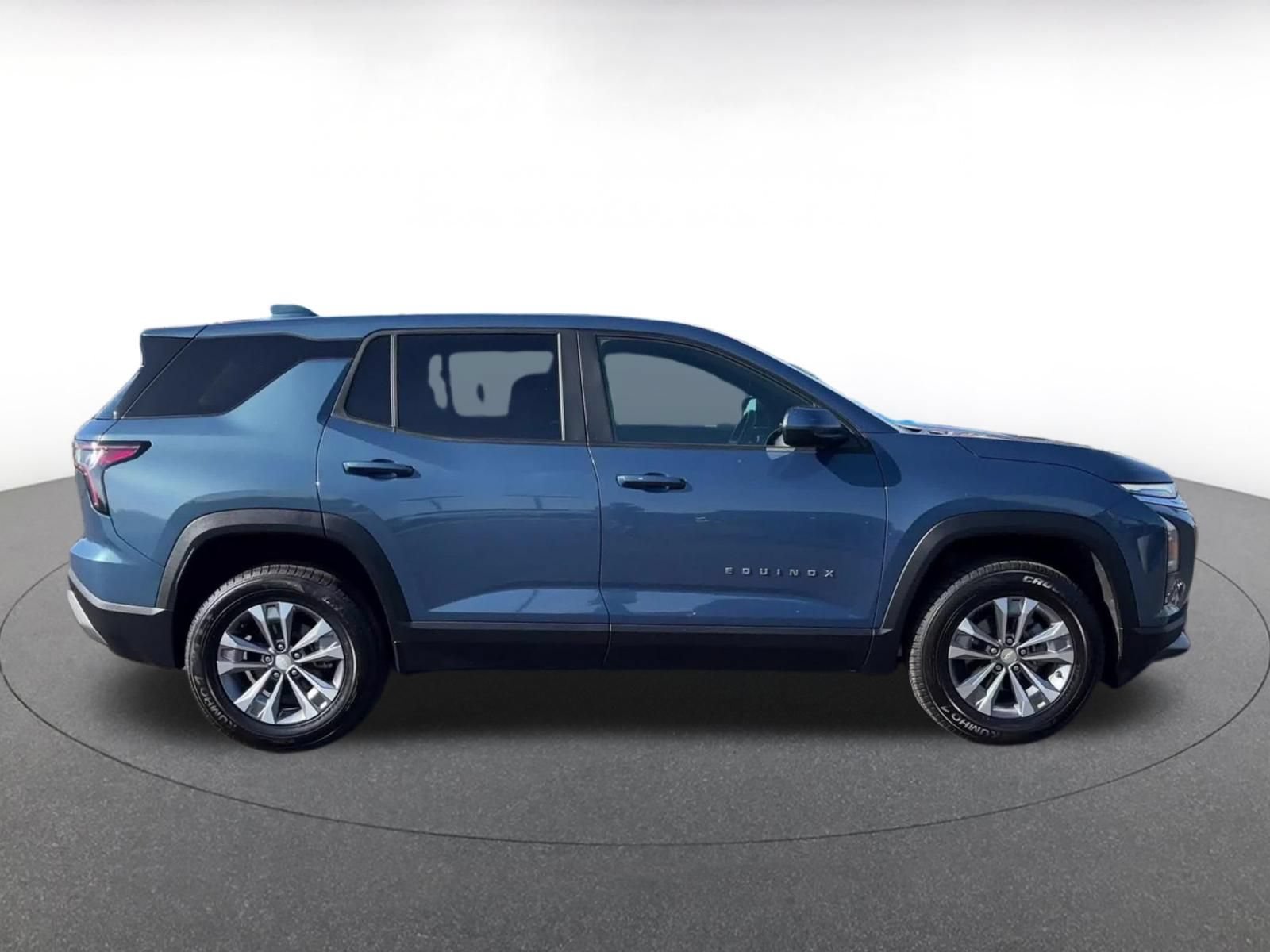 Used 2025 Chevrolet Equinox LT FWD image 16