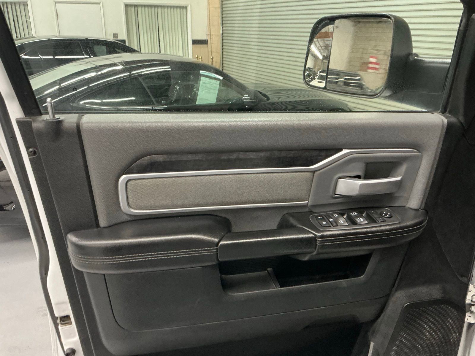 Used 2021 RAM 3500 Big Horn image 15