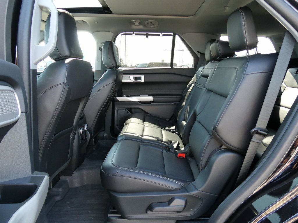 Certified 2021 Ford Explorer Limited w/ Hybrid Equipment Group 310A image 19