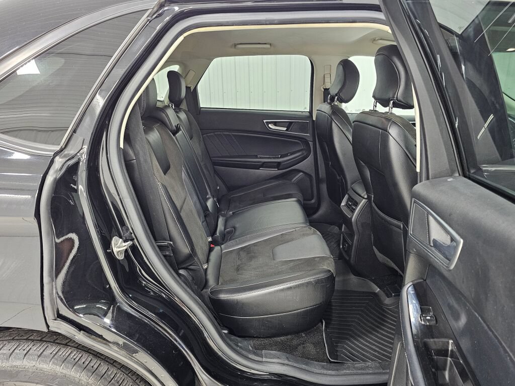 Used 2018 Ford Edge Sport w/ Cargo Accessory Package AWD/4WD image 16