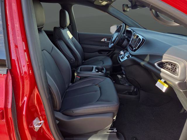New 2026 Chrysler Pacifica Select w/ S Appearance Package FWD image 30