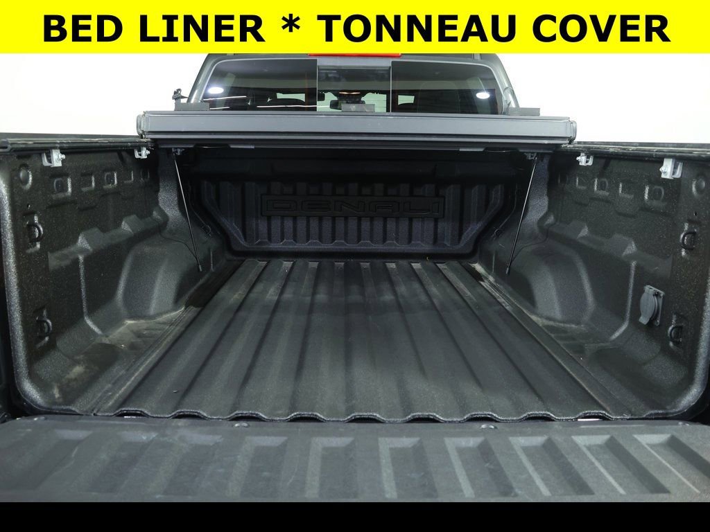 Used 2023 GMC Canyon Denali image 8