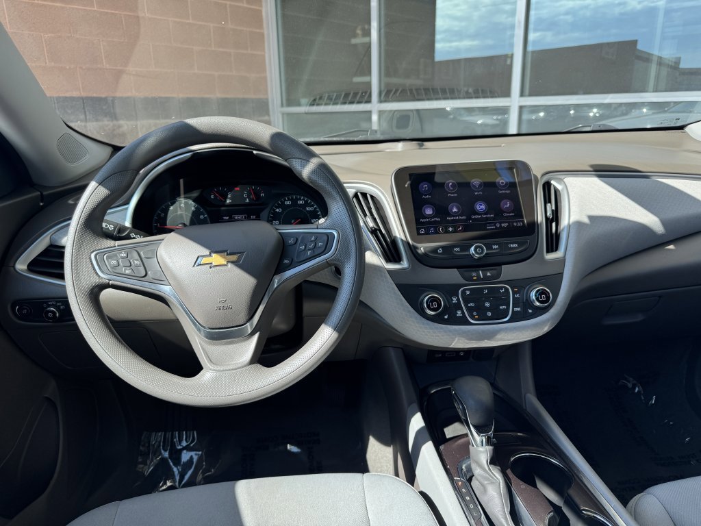 Used 2022 Chevrolet Malibu LT image 16