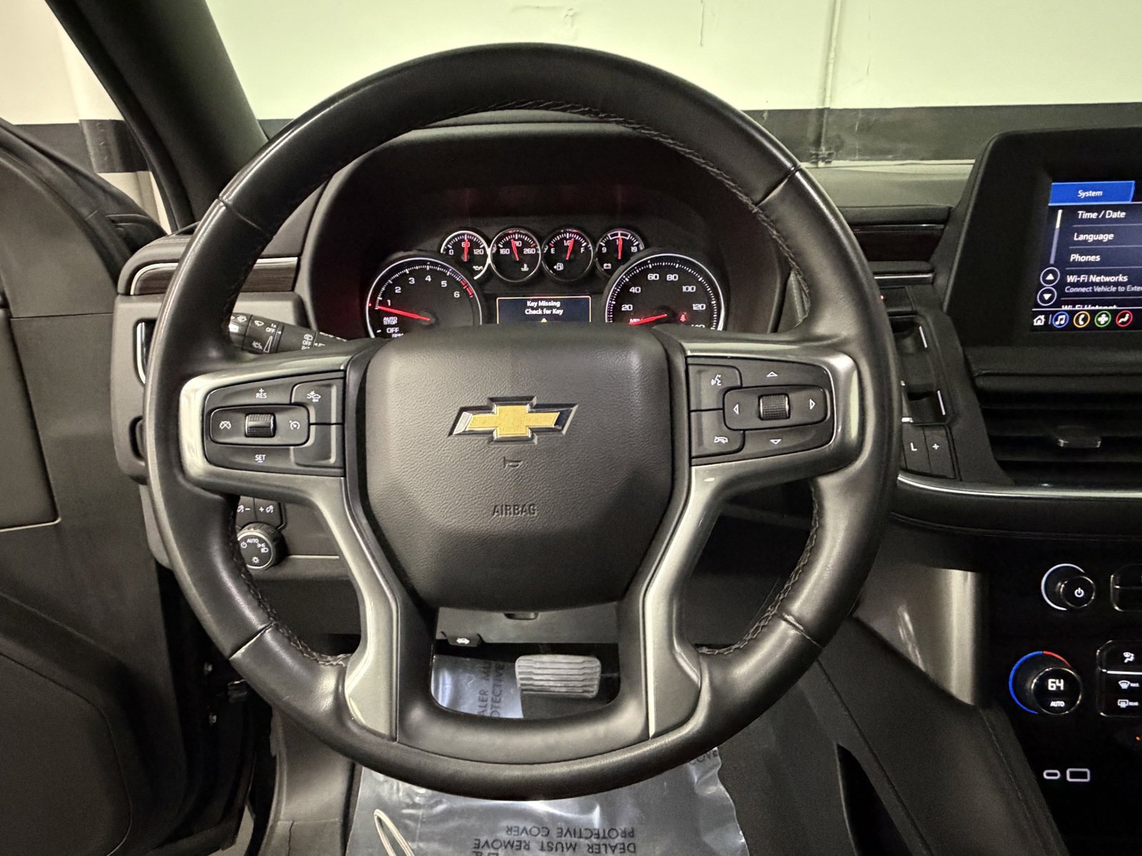 Used 2023 Chevrolet Suburban LS image 25