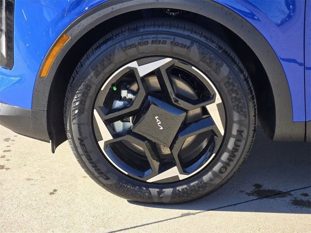 New 2026 Kia Sportage EX FWD image 9