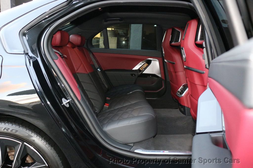 Used 2023 BMW 740i w/ Parking Assistance Package image 33