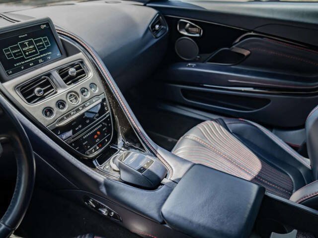 Used 2017 Aston Martin DB11 V12 RWD image 10