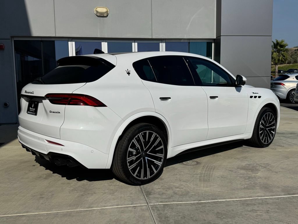 Used 2025 Maserati Grecale Modena AWD/4WD image 8