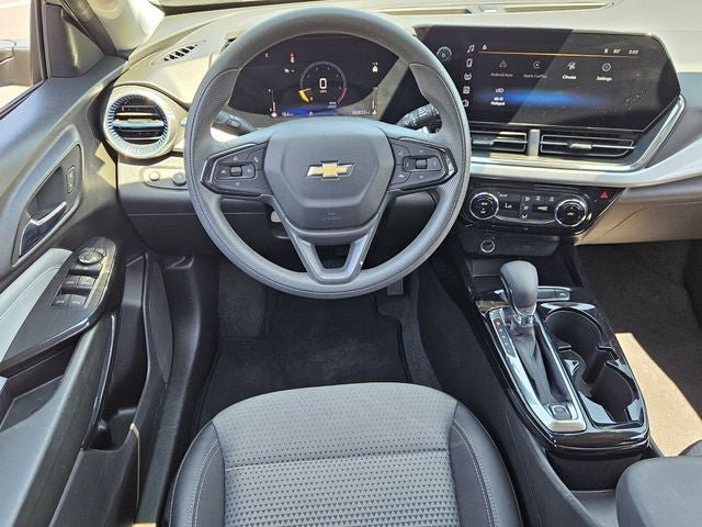 Used 2026 Chevrolet Trax LT FWD image 13