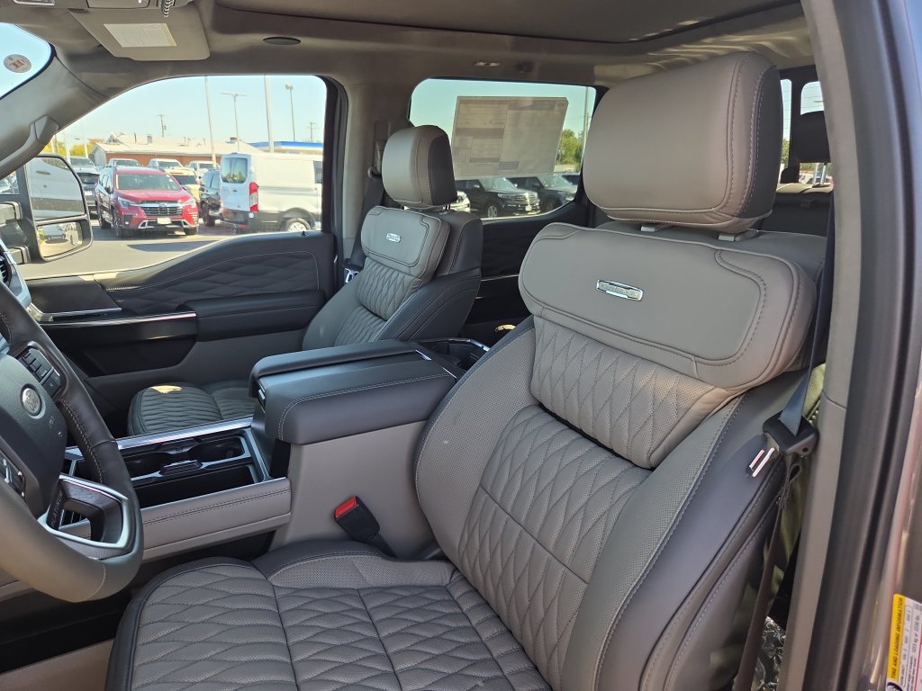 New 2027 Ford F250 Platinum w/ Platinum Plus Package AWD/4WD image 25