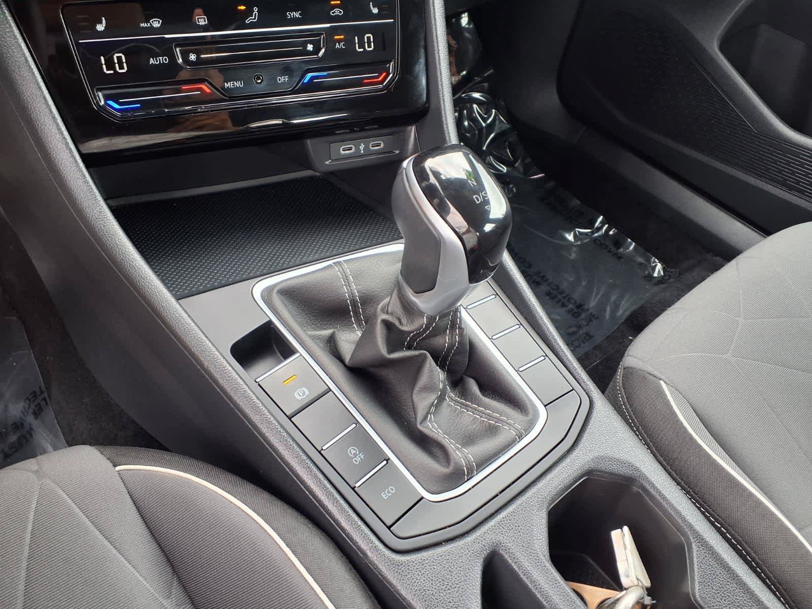 Used 2025 Volkswagen Jetta Sport FWD image 24