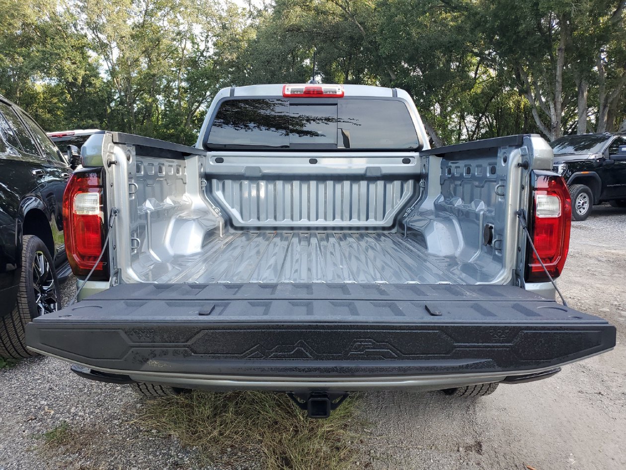 Used 2024 GMC Canyon Elevation w/ Convenience Package RWD image 8