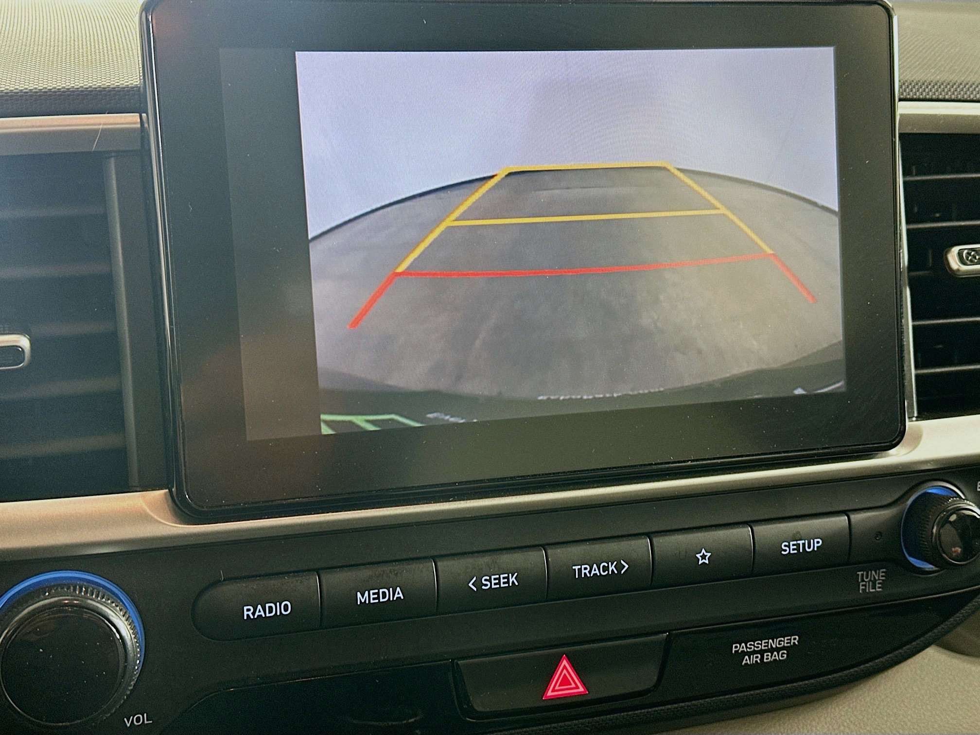 Used 2025 Hyundai Venue SEL FWD image 21